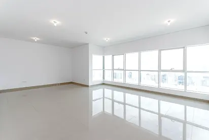 High Floor l Spacious Layout l Direct from Owner