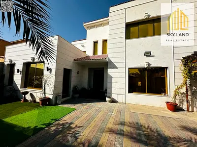 Direct from the owner, water and electricity included, turnkey delivery