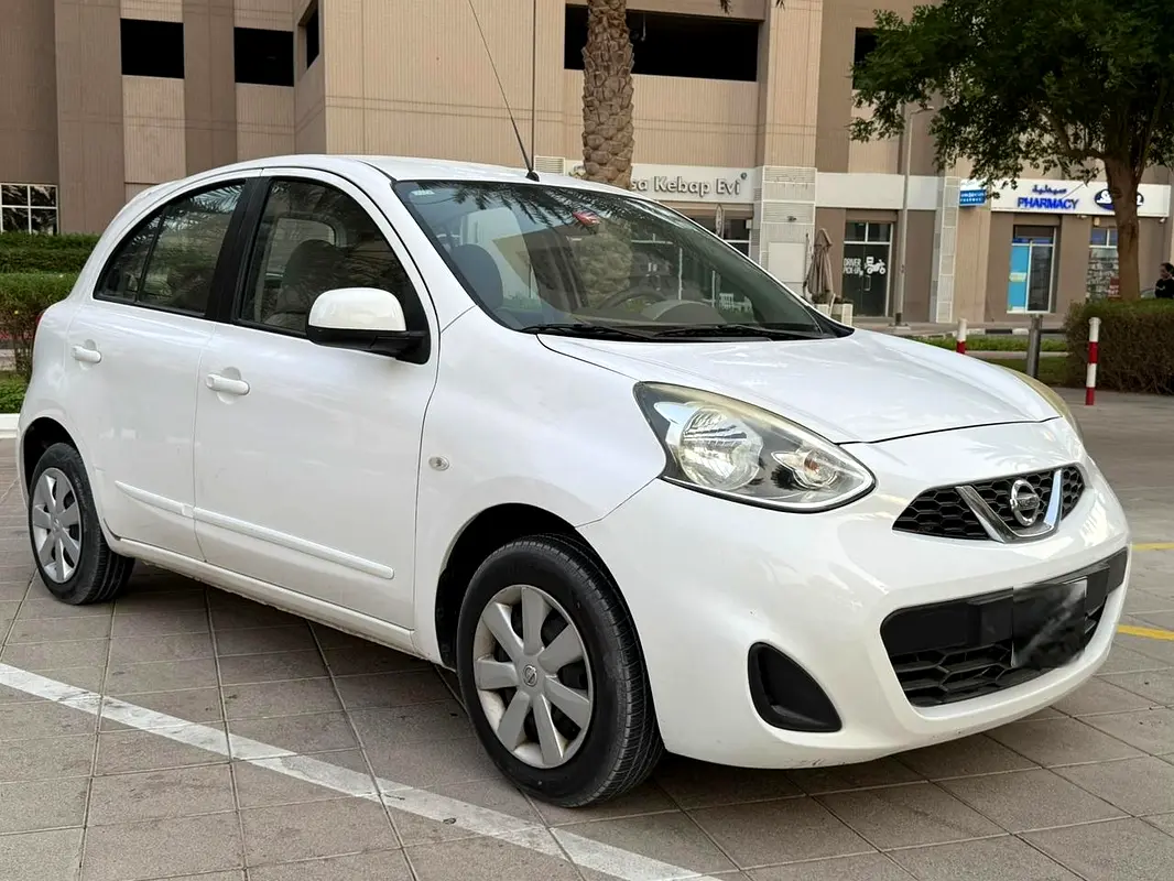Nissan Micra 2020 — photo 1 of 5