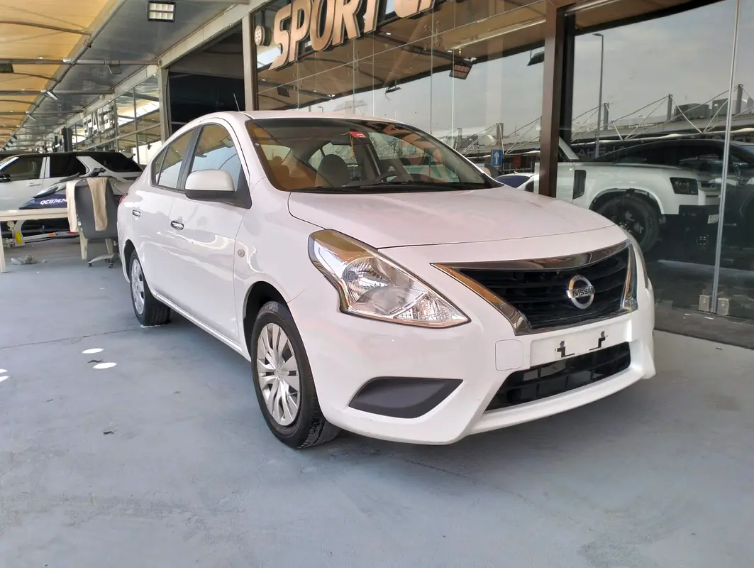 Nissan Sunny 2021 — photo 1 of 16