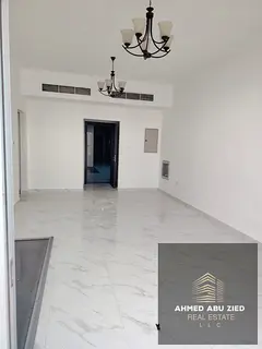 Second-tenant luxury apartment with 2 master bedrooms, spacious living room, equipped kitchen, and 3
