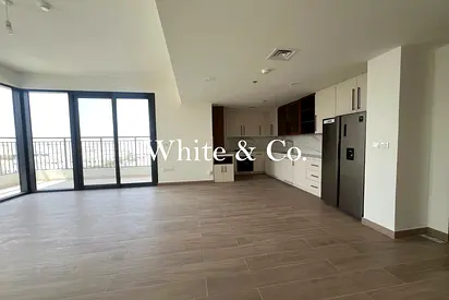 Corner Unit | Pool View | Flexible Cheques