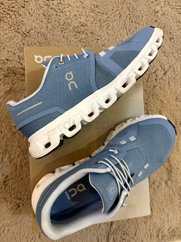 On Cloud Shoes - Light Blue, Size 37 / 6