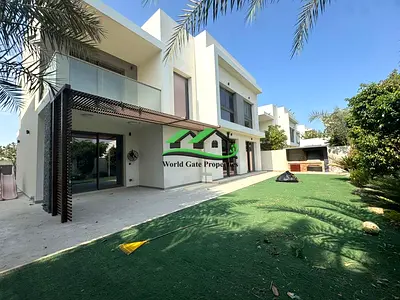 Luxury 4BR Villa Single Midlle Unit Ready To Move