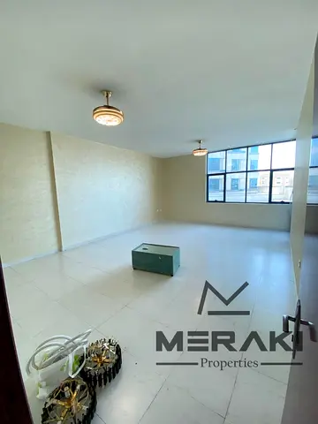 شقه 3 غرف وصاله بسعر مميز وكمان اطلاله مفتوحه ومساحه مميزة وبخطه دفع مع باركنج خاص في ابراج الفالكون .