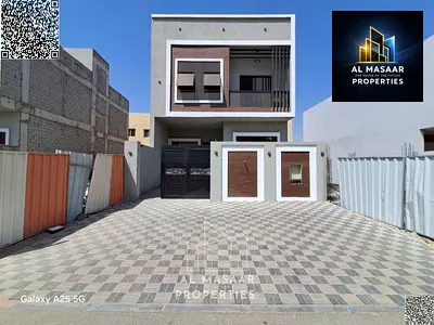 استمتع بأسلوب حياة راقٍ يجمع بين الفخامة ، الراحة ، والخصوصية في هذه الفيلا المصممة بعناية، والمبنية باستخدام أجود المواد والتشطيبات الحديثة.