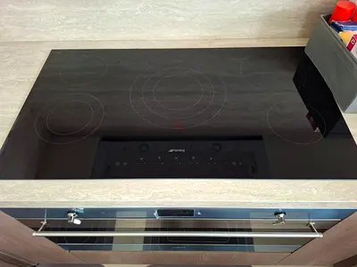 Smeg brand new never used bulit in oven and top