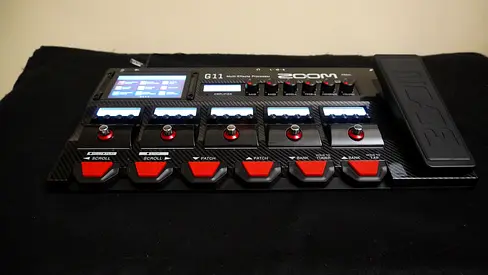 Zoom G11 Multi-Effects Guitar Processor - Excellent Working Condition no box