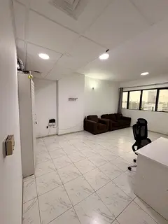 Big Hall for sharing 2 minutes from metro