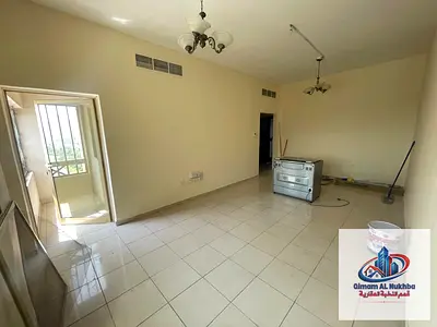 شقة غرفة وصالة للإيجار في المريجة مع بلكونة وتكييف مركزي وغاز مركزي موقع مميز قريب من جميع الخدمات