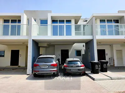 Single Row | Well maintained | Ready To Move