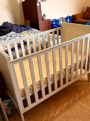 White Wooden Baby Crib - Good Condition