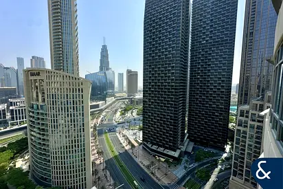 Burj Khalifa View | Unfurnished | En-suite
