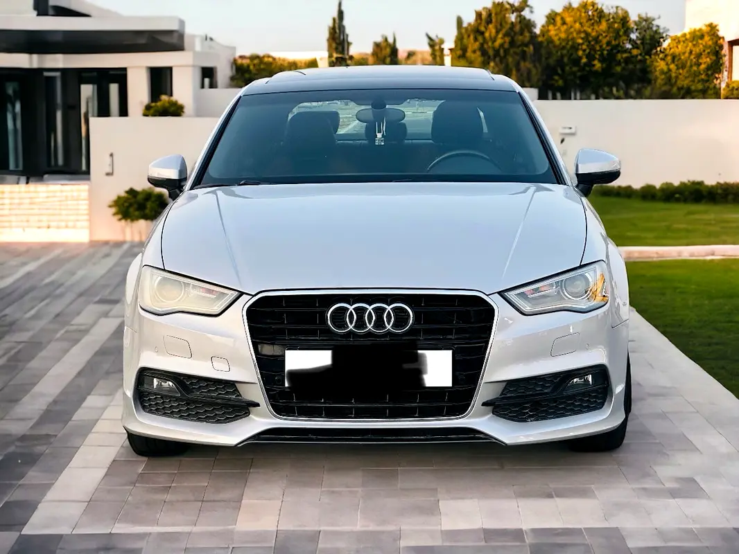 Audi A3 2015 — photo 1 of 7