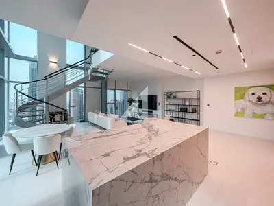Fully Upgraded | Vacant on Transfer | Corner Unit
