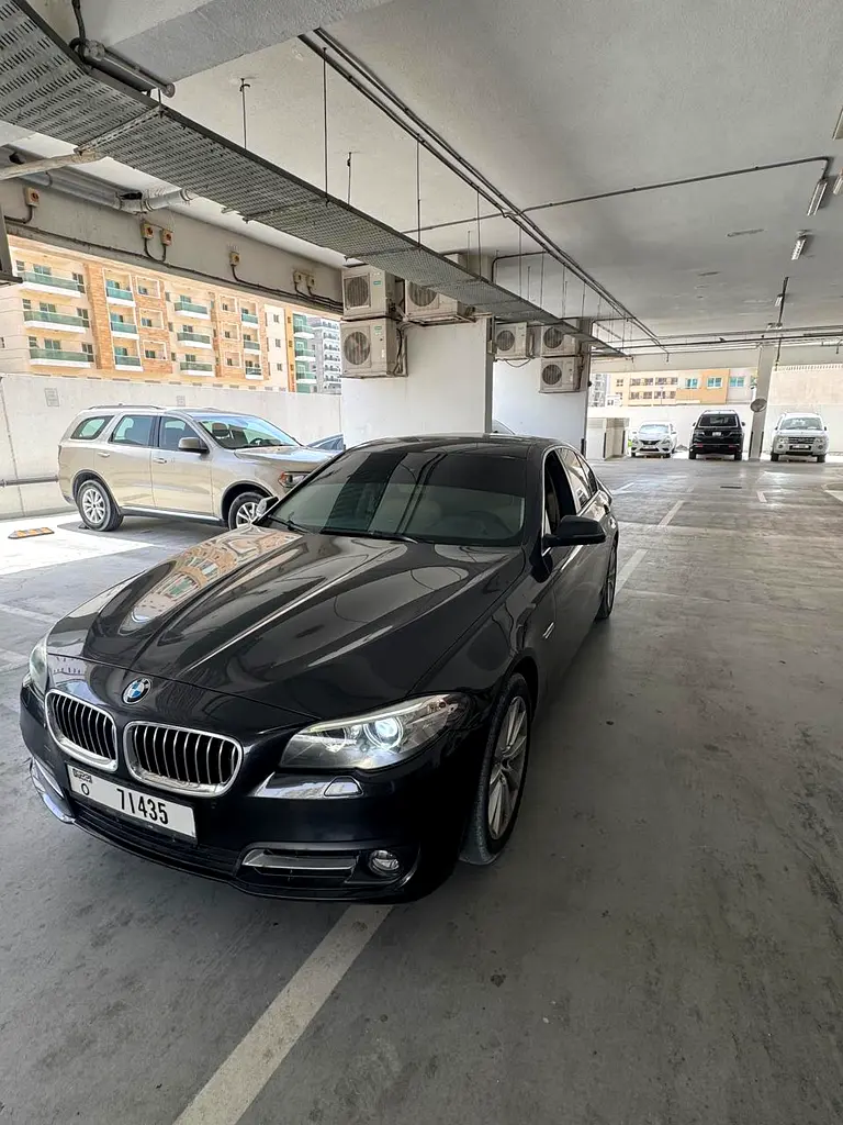 BMW 5-Series 2016 — photo 1 of 9