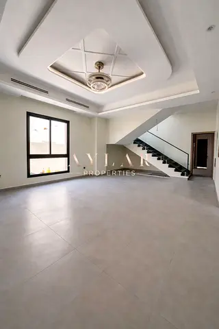 فيلا زاوية جديدة كلياً للبيع