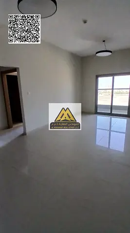 شقة غرفة وصالة للإيجار السنوي في أحد أفخم وأجمل أبراج عجمان، تتميز بمساحات كبيرة وتصميم عصري مع غرفة ماستر وبلكونة، في موقع حيوي قريب من سيتي سنتر عجم