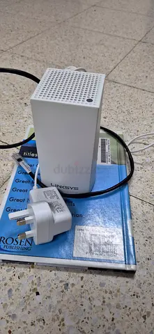 Linksys WH03 White Network Router with Power Adapter - Good Working Condition