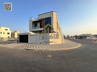 فرصة رائعة! فيلا 6 غرف مع روف على زاوية في موقع ممتاز