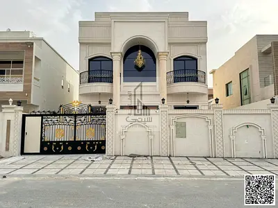فيلا فاخرة للبيع بتصميم كلاسيكي أنيق