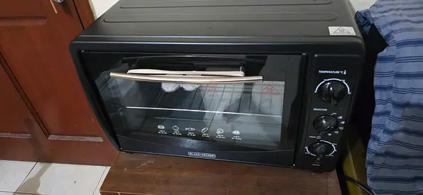 Black Electric Tabletop Oven - Good Working Condition