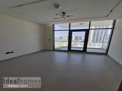 Modern Studio with Balcony | Fully Equipped Kitchen