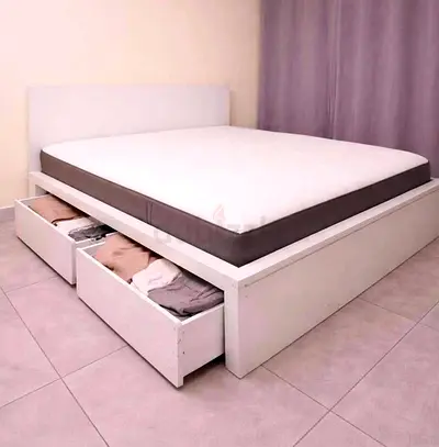 Ikea Malm bed with mattress queen size excellent