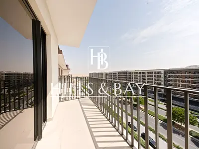 Bright & Spacious 2BR Hamilton