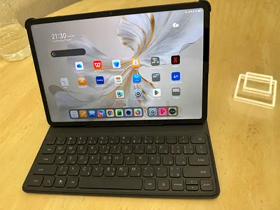 HONOR Pad 9 with Keyboard - Gray (Like New)