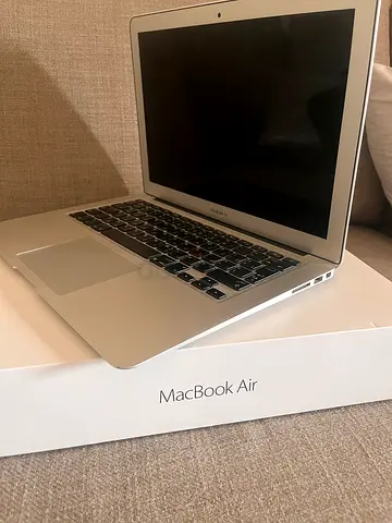 Apple MacBook Air 13-inch (Silver) - Good Condition