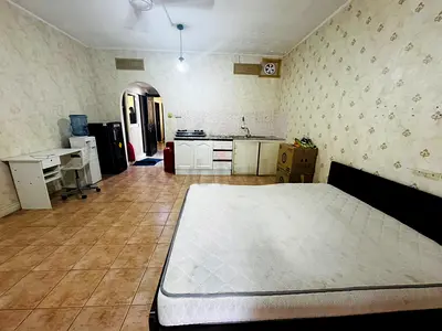 Spacious studio room for rent in Jumeirah..!!