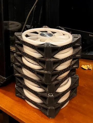 Stack of 6 corsair PC Fans (120mm) - Used