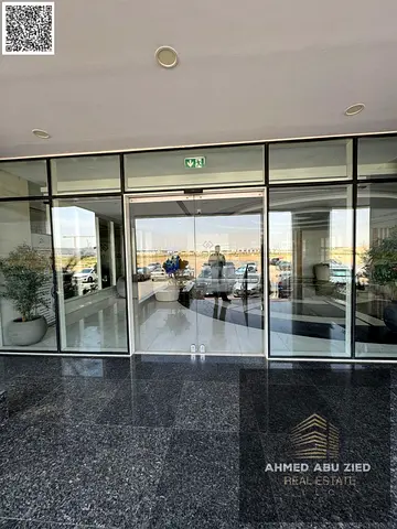 افضل واشيك غرفتين وصاله 2 حمام باركينج مجاني بلكونه اطلاله مفتوحه تكييف مركزي تشطيبات حديثه موقع مميز وحيوي بجوار الخدمات سهل الوصول لدبي والشارقه