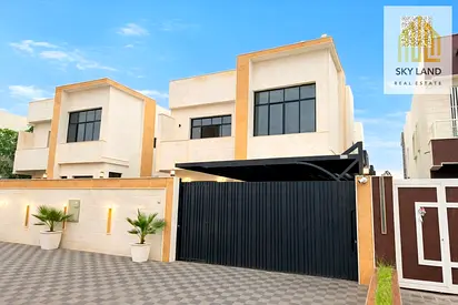 Negotiable - Freehold - Prime location with a spacious yard and close to all services