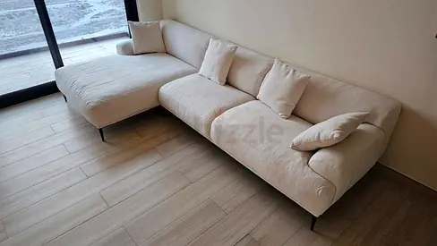 Excellent condition The loom collection L shape sofa