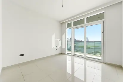 Corner Unit | Chiller Free | Bluwaters and Palm