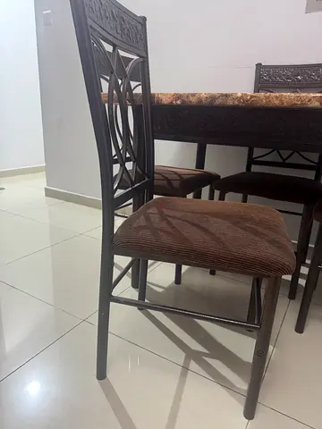 Excellent condition 4 Seater Dining Table with Marble Top and Metal Frame