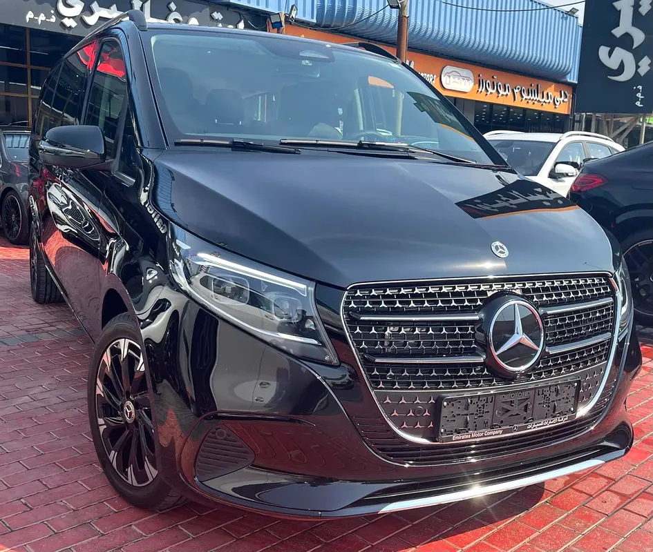 Mercedes-Benz V-Class 2026 — photo 1 of 19