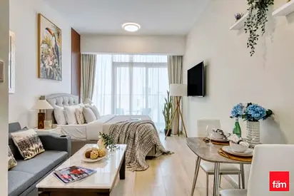 Vacant Fully Furnished Marina Skyview High Floor