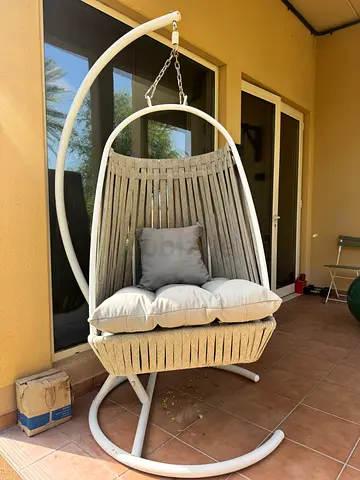 White Hanging Egg Chair with Cushions - Good Condition