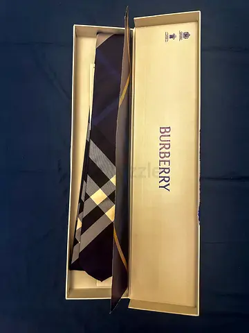 Authentic Burberry Mens Silk Tie with Box - Classic Check Pattern