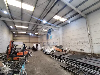 Warehouse for New/Used Auto parts, garage, etc in prime location for URGENT LEASE !!