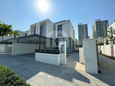 Park View, Corner Unit and Large Plot Landscaped
