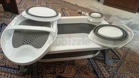 Baby bath tub