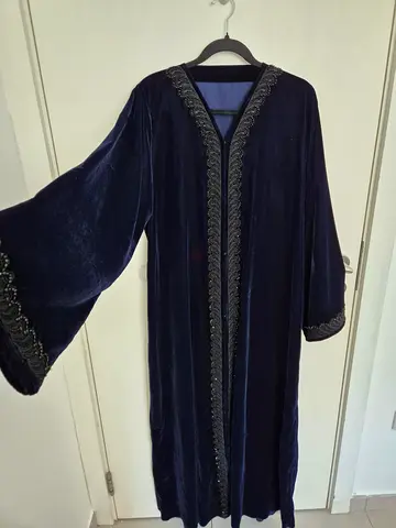 Dark Navy Velvet Abaya / Kaftan with Embroidered Trim - Excellent Condition