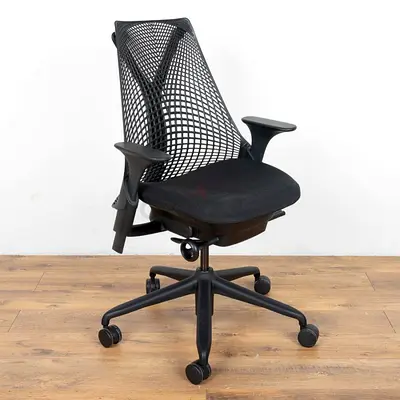 Model Herman Miller Sayl Chair Fully Adjustable Black