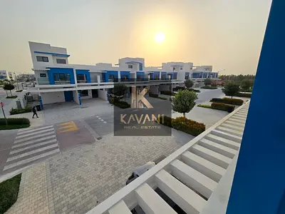 5 BR Townhouse l Corner Unit l Brand New