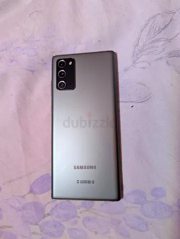 Samsung smartphone (good condition) - Triple rear camerasSamsung note 20 5g 128 gb ram8 in excellent
