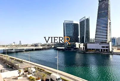 شقة دوبلكس بثلاث غرف نوم | مفروشة بالكامل | إطلالة خلابة على القناة